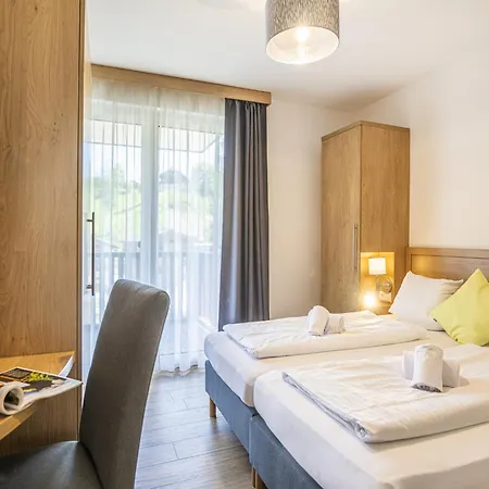 Chalet Spacious With Infrared Sauna
