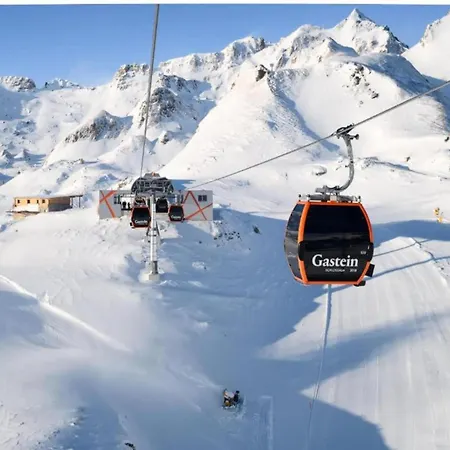 Chalet In Near Flying Mozart Lift